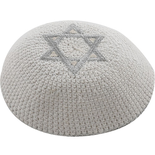 כיפה סרוגה רקמה מגן דוד בכסף 16 ס״מ